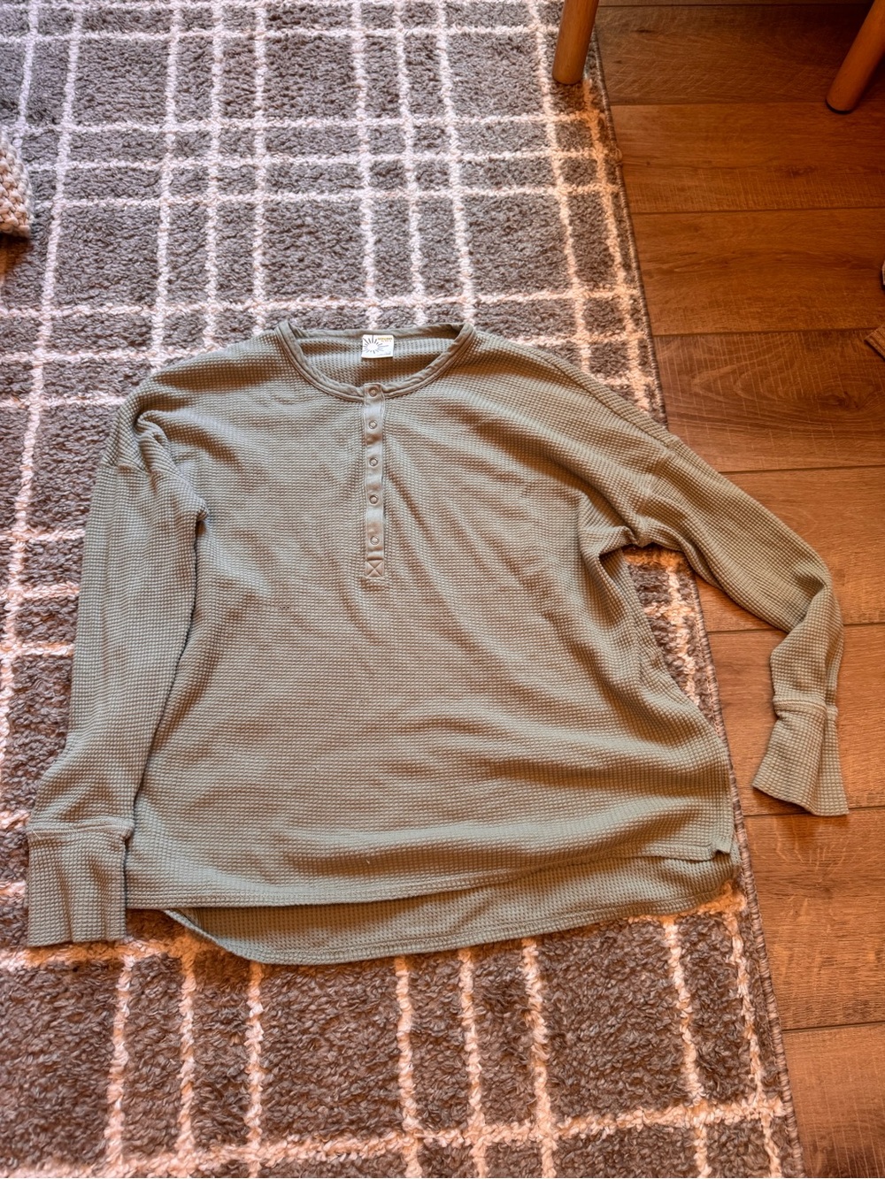 Offline by Aerie Olive Green Waffle Henley Long Sleeve Top - Picture 3 of 3